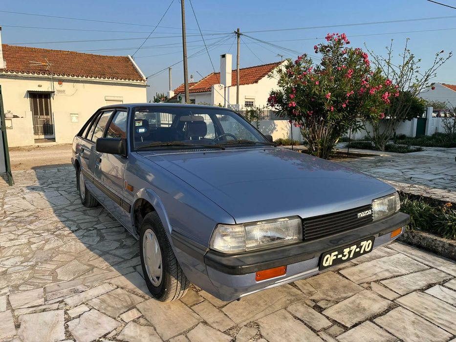 Vendo clássico Mazda 626 LX 1983