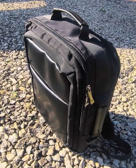 Torba/plecak biznesowy / podróżny na laptopa z USB – czarny