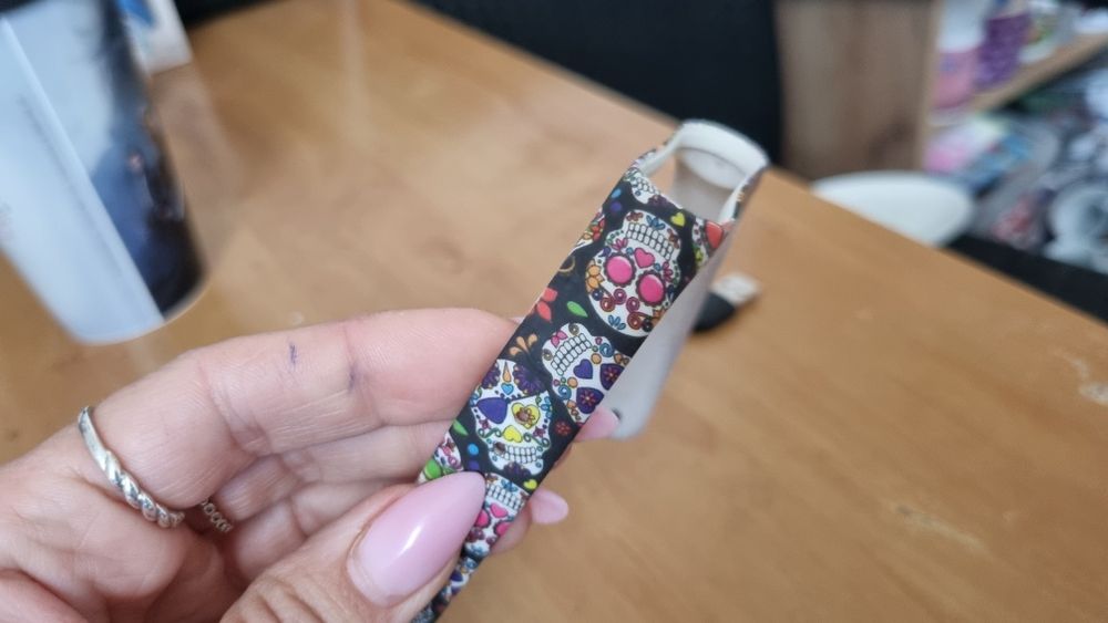 Trzy paski mi band 5 i ładowarka