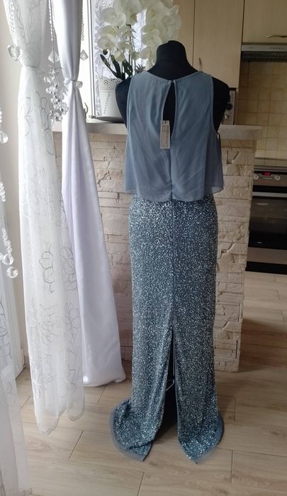 Sukienka maxi glamour zdobiona cekinami