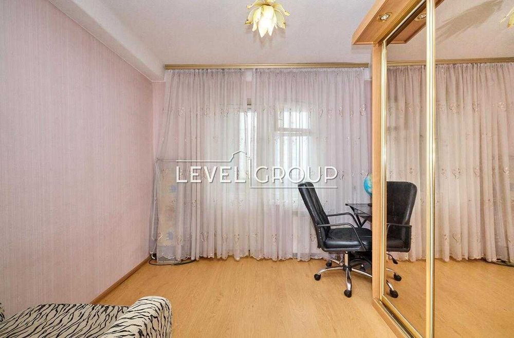 Продаж 3-кімнатна квартира Лісовий масив | Лісова| Чернігівська Юность