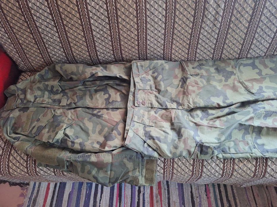 Mundury wojskowe polowe