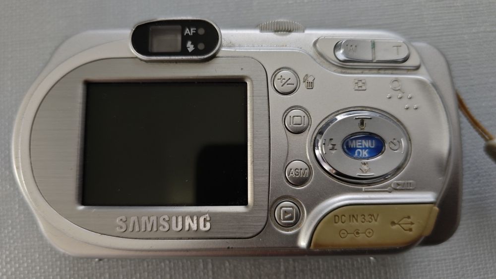 Aparat fotograficzny Samsung.