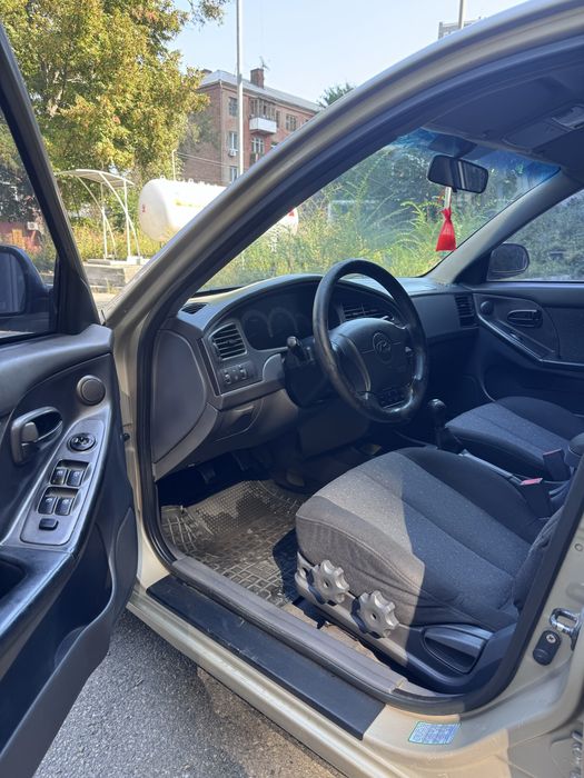 Hyundai Elantra  1.6 ( 16 клапанный мотор )