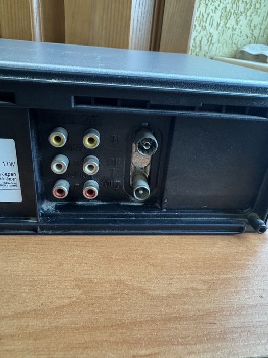 Видеоплеер panasonic nv-fj600am и akai vs r150edg