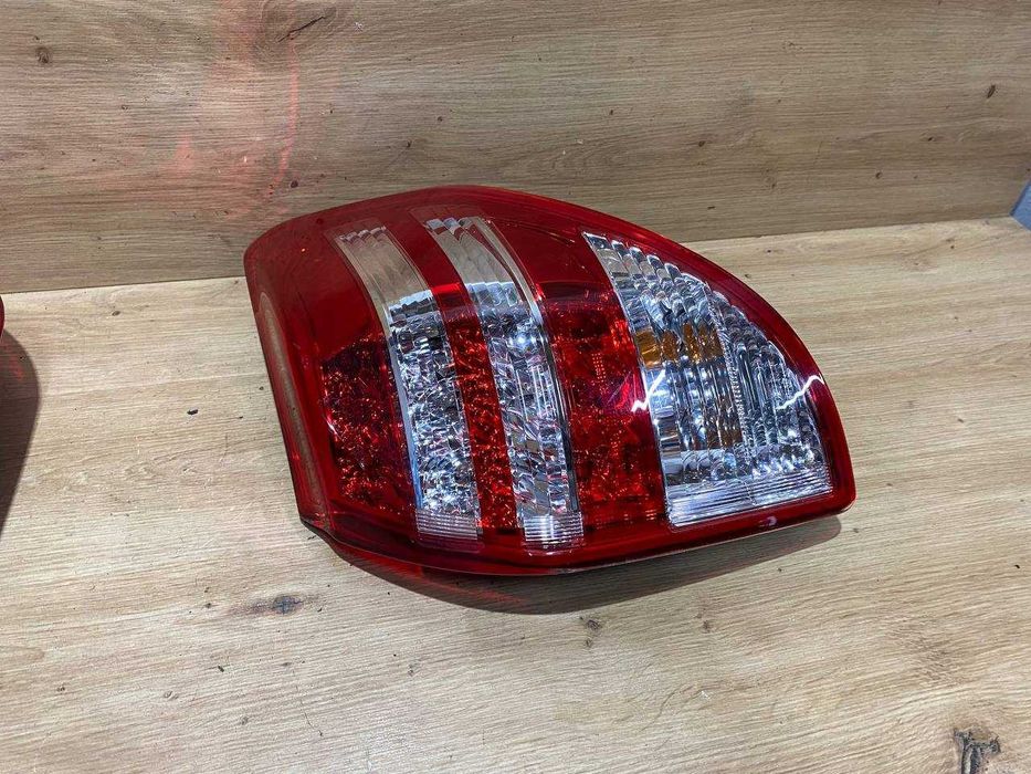 Задні фонарі фонар ліхтар фонарь Toyota RAV4 RAV-4 3 Тойота 2009-2012
