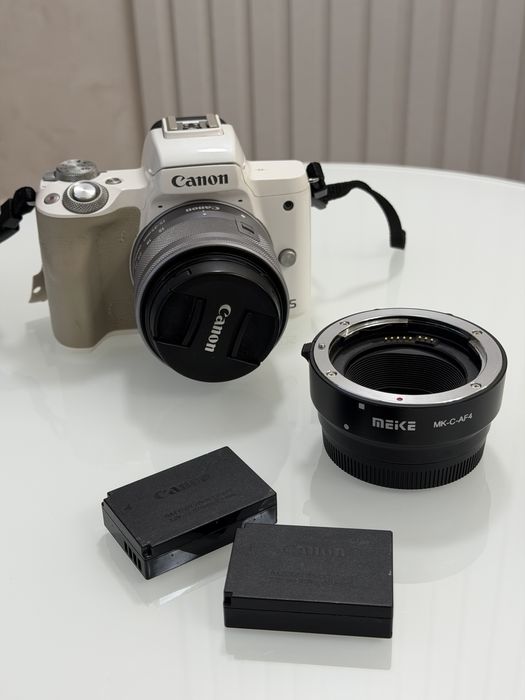 Продам Canon EOS M50 в белом цвете с объективом EF-M 15–45mm IS STM.