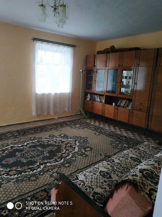 Будинок з великою земельною ділянкою