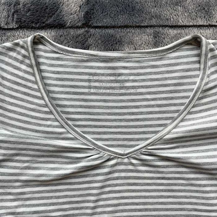 Szaro biała bluzka w paski