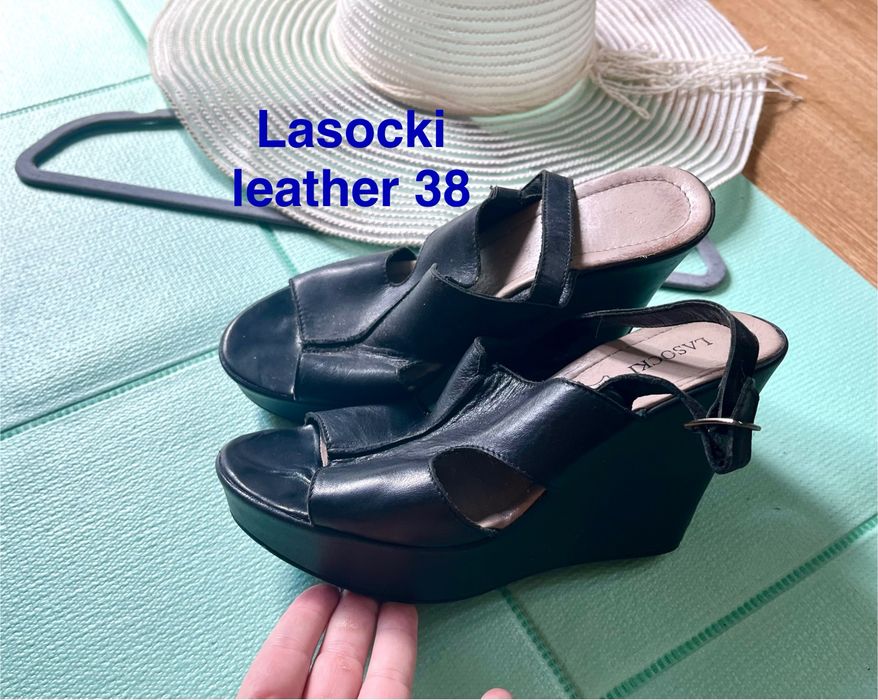 Lasocki 38 sandały skórzane na koturnie wygodne czarne leather