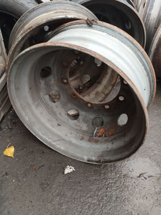 Продам бу грузові диски R22.5(8.25)