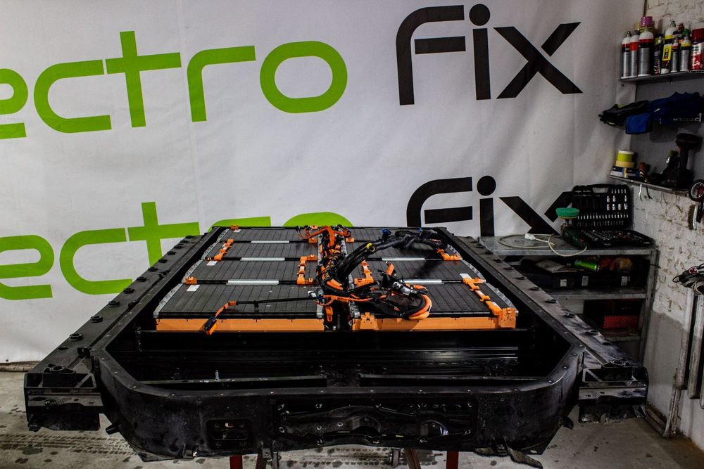 Ремонт електро автомобілів та батарей.