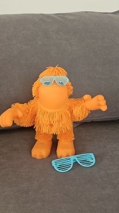 Інтерактивна  ігрушка JIGGLY PUP - танцюючий орангутанг