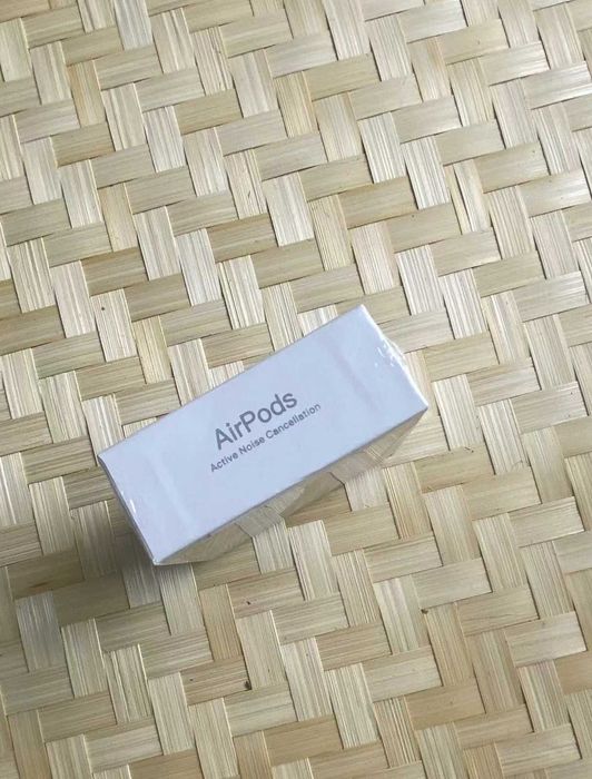 Nowe Apple AirPods 4 z aktywną redukcją szumów