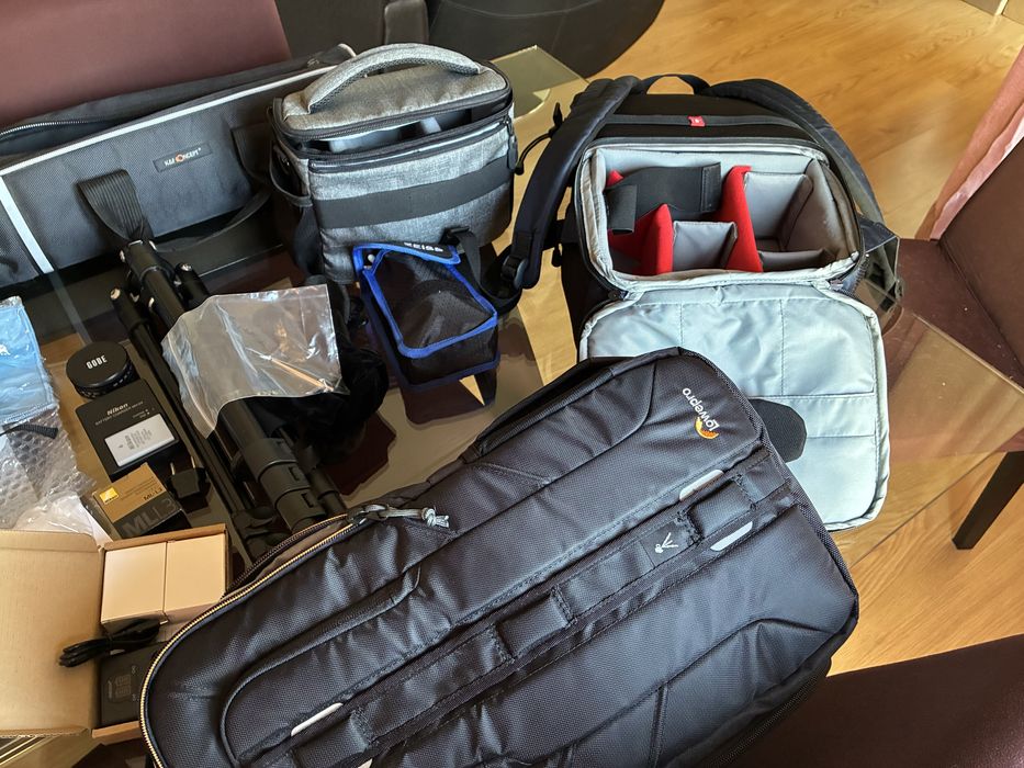Conjunto Nikon D5500 com objetivas, tripe, baterias, mochilas  e mais acessorios