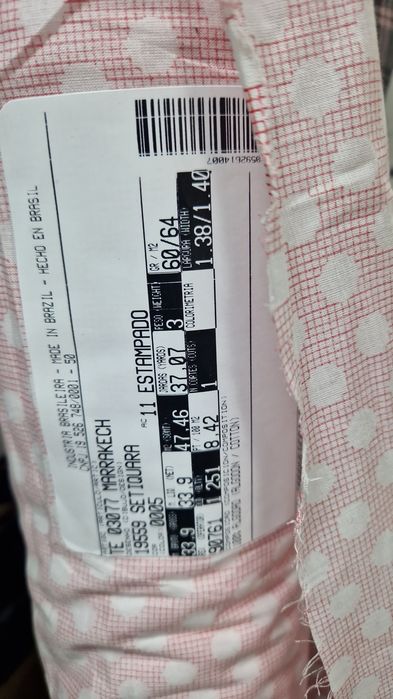 Tkanina czerwono-biała wzór szer.144 cm.