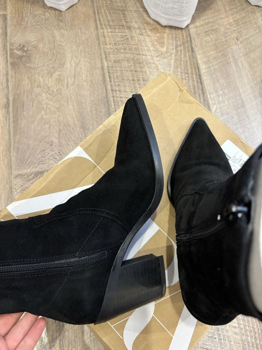 Козаки Zara 38 розмір РЕЗЕРВ