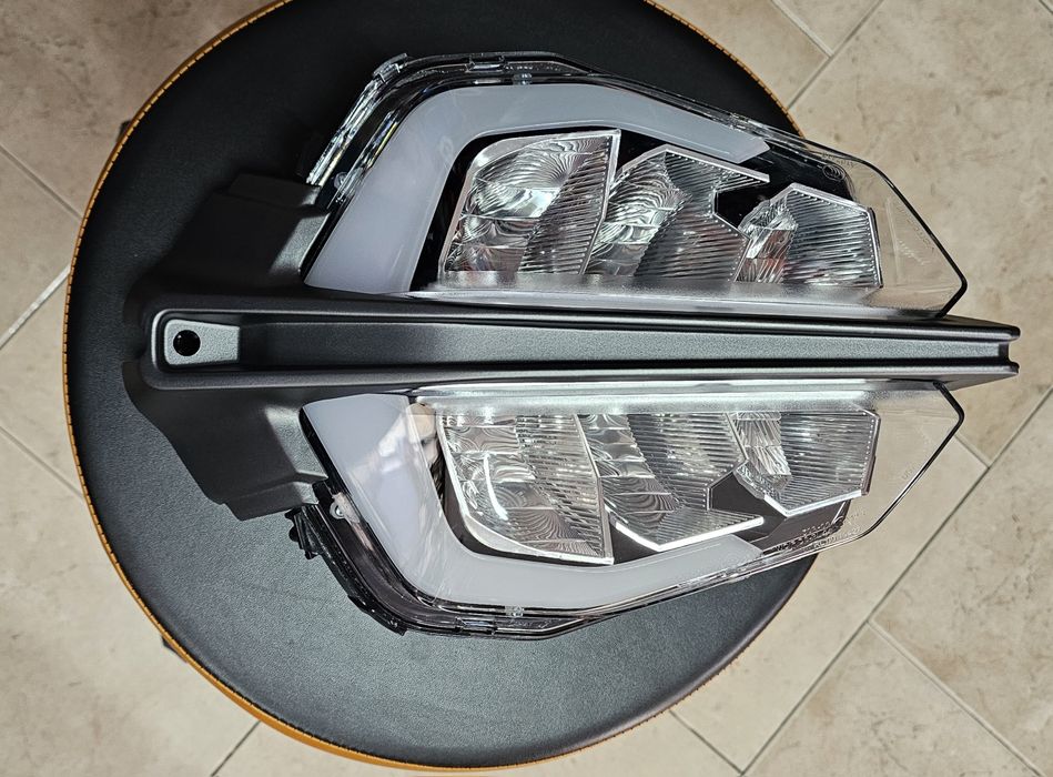 Farol KTM duke 125, usado c/novo