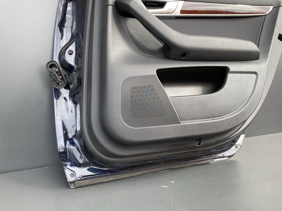 Двері задні праві Audi A6 C6 права дверка Ауді А6 С6 Розборка