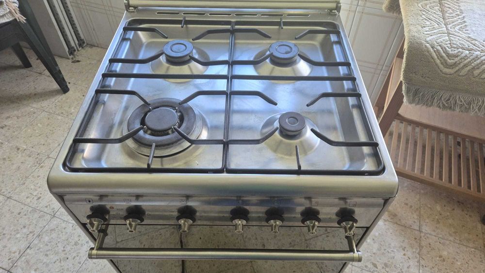 Fogão Usado Smeg CX68M8-1