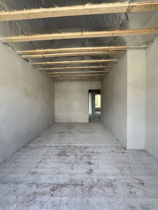 Продається готовий до ремонту таунхаус в Вовчинця