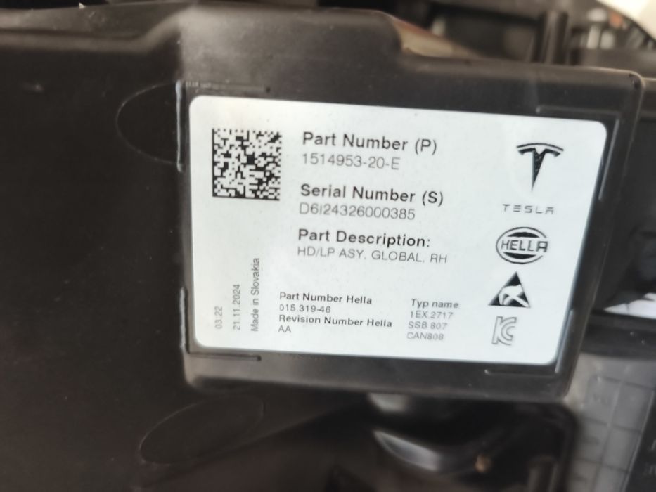 Farol Led esquerdo ou direito Tesla