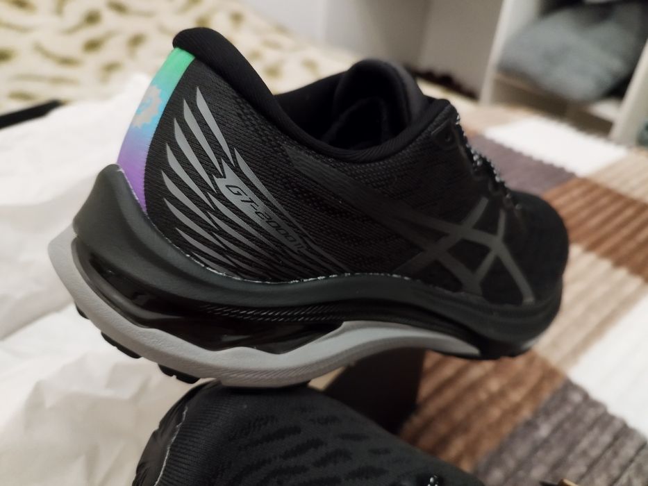 Sapatilhas Asics edição limitada "Solana"