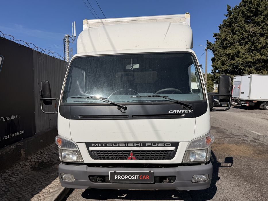 FUSO CANTER 3500kg 3.0 130cv 12/2010 Excelente Estado c/Bascula ###OPORTUNIDADE###