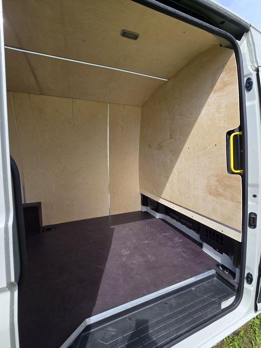 Zabudowy do busów Crafter w sklejkę zabudowa ocieplenie Listwy do moco