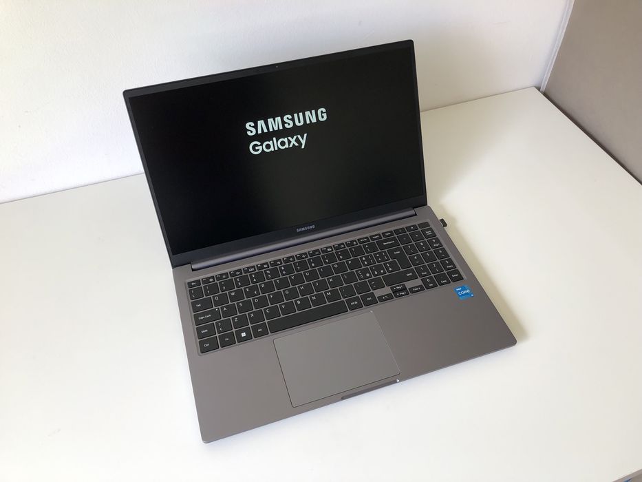 Samsung Galaxy Book4 – Intel Core i3 13ª Geração – 8GB RAM – 256GB SSD