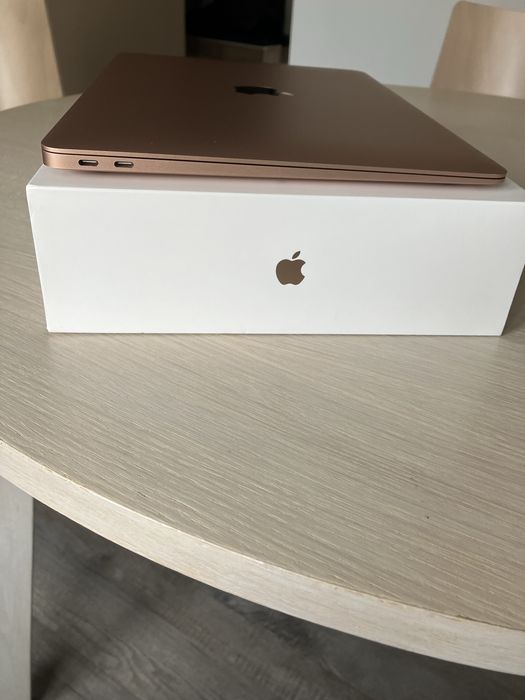 MacBook Air M 16GB/256 bateria 97% Gold 2022