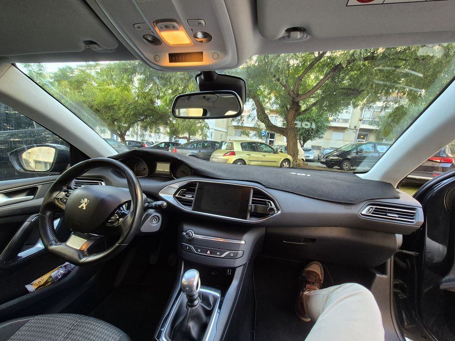 Peugeot 308 em bom estado