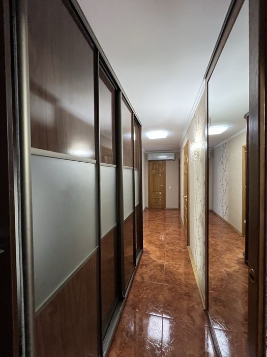 Оренда 3-кімнатної квартири на вул. Небесної Сотні