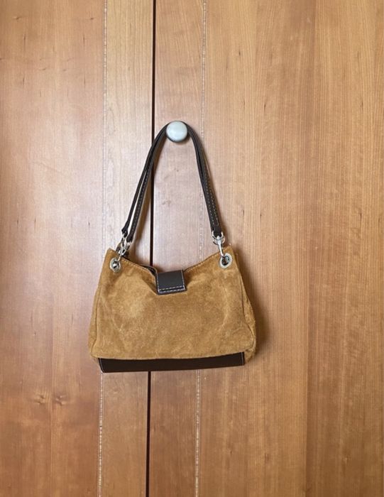 Mala de pele castanha