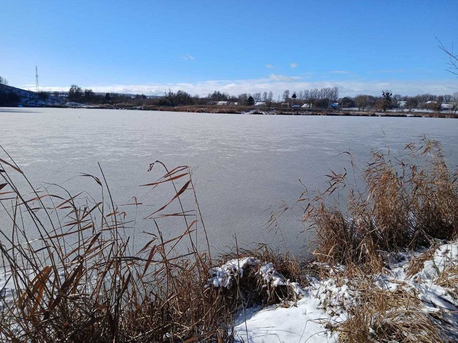 Продам ділянку з гарним краєвидом, біля води в с. Копачів!