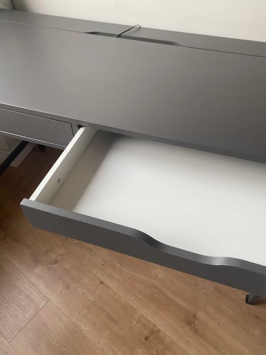 Secretária ALEX da IKEA em cinzento escuro, 132×58 cm
