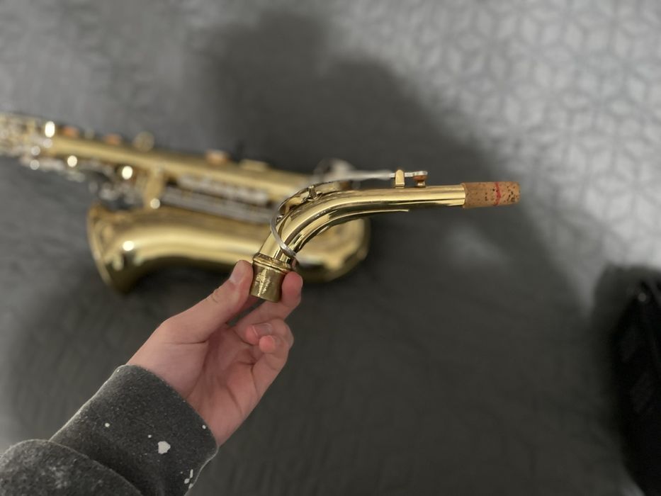 Продається саксафон Vito