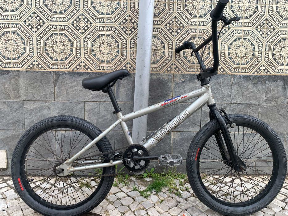 Bicicleta BMX Diamondback