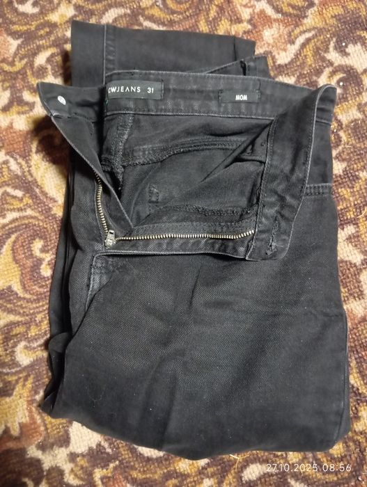 Продам джинсы женские