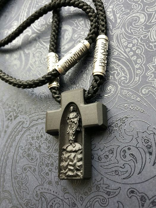 Крест нательный из мореного дуба