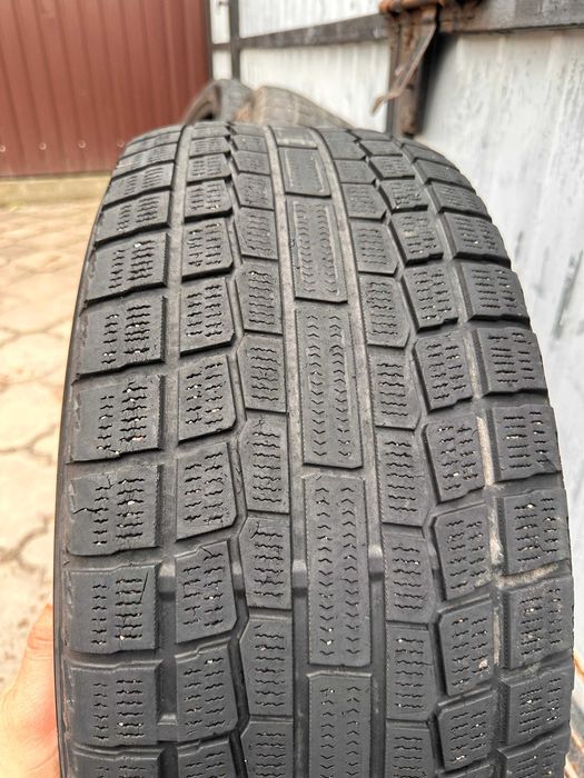 Продам резину 235/50R18