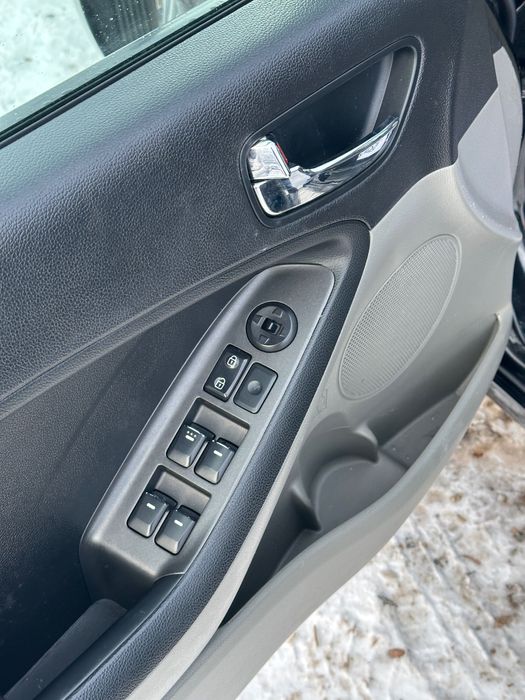 Продам Kia Forte 2014 рік можлива розстрочка, кредит, обмін!