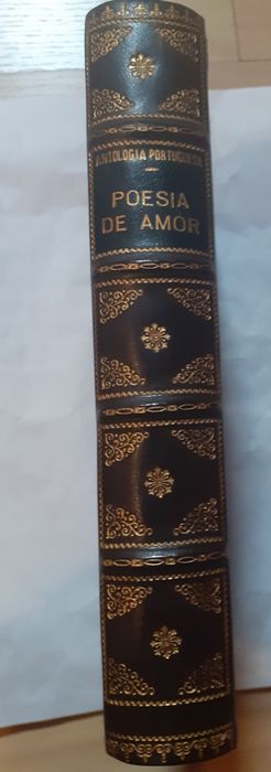 Livro antigo Antologia Portuguesa Poesia do Amor