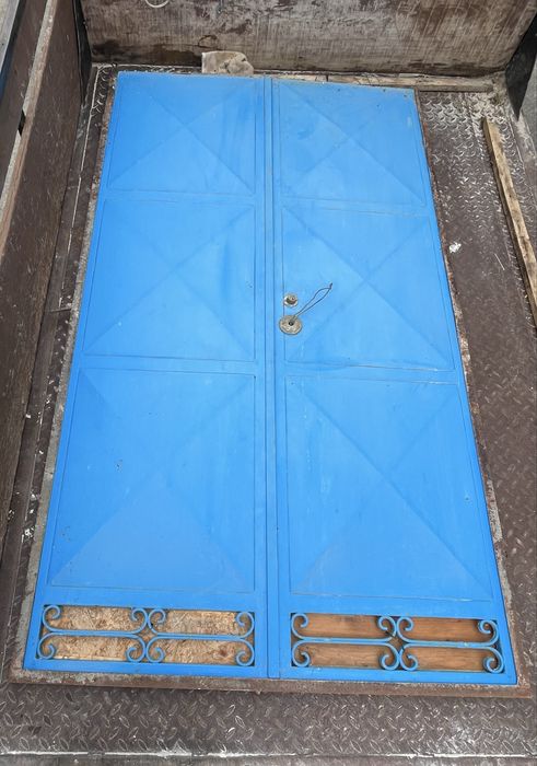 Porta de Ferro 199cm x 109cm