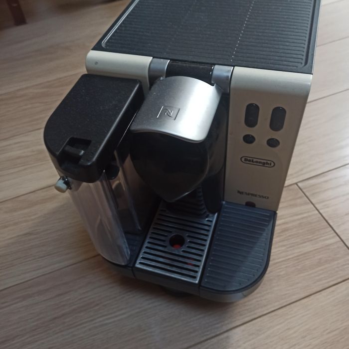 Ekspres DeLonghiI Nespresso EN660