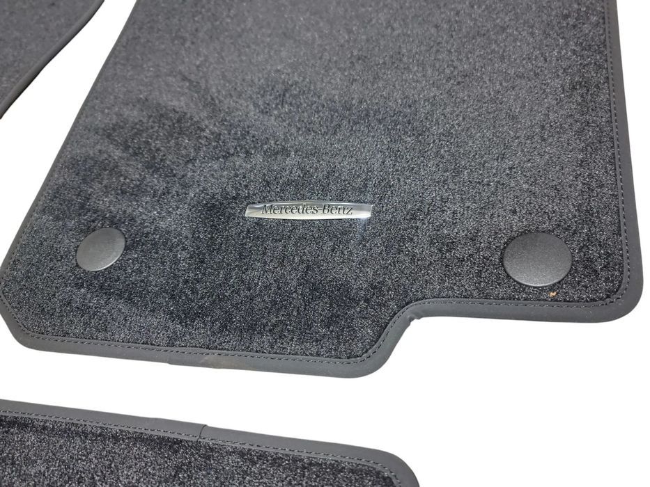 Jogo de Tapetes Novos Original Mercedes GLK , ML , GL  A1666804102