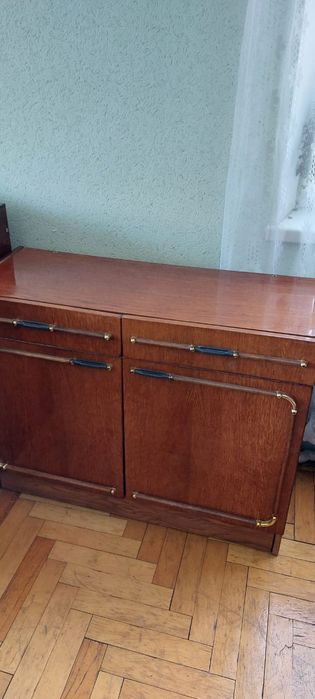 Продам  приліжкову тумбу