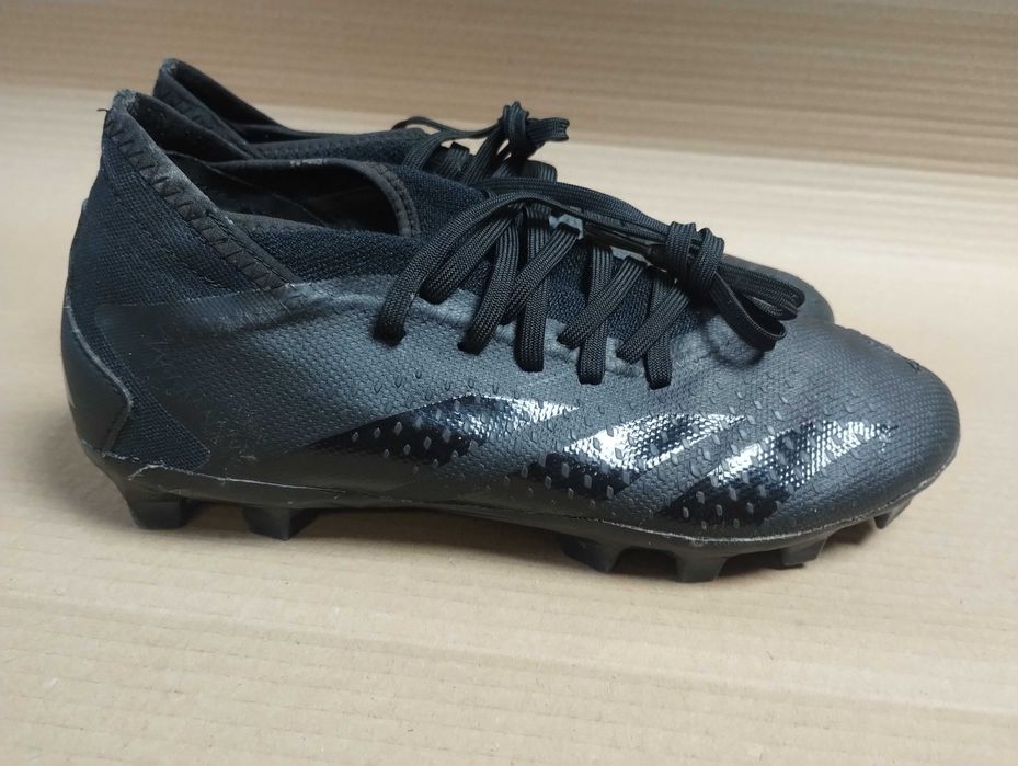 buty piłkarskie korki adidas Predator roz 40