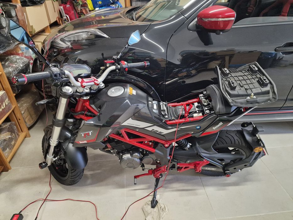 Moto Benelli TNT 125 Kit Stunt Edition