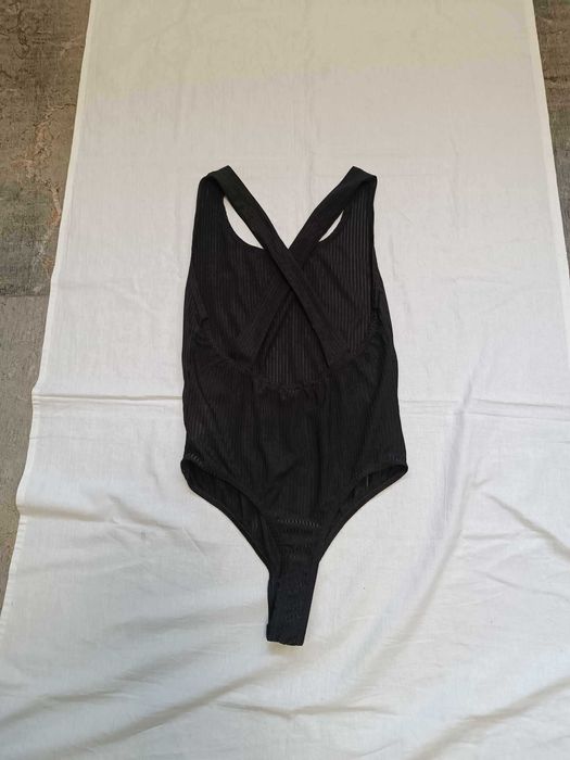 Body młodzieżowe czarne tkanina elastyczna prążkową- S/M - "Nasty Gal"